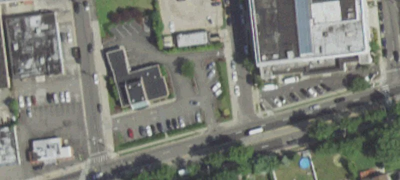 999 Old Country Rd