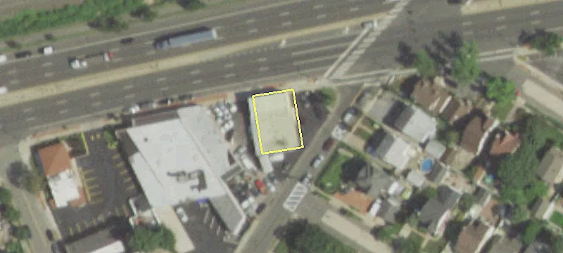 135 Sunrise Hwy