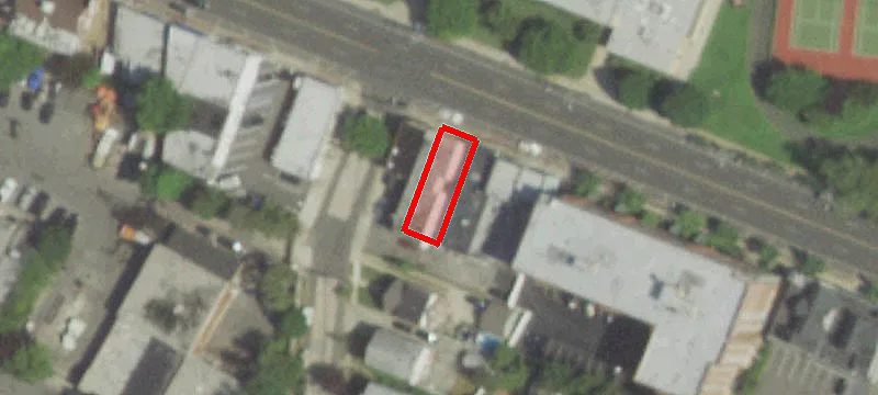 528 Merrick Rd