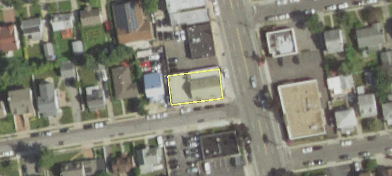 933 Willis Ave