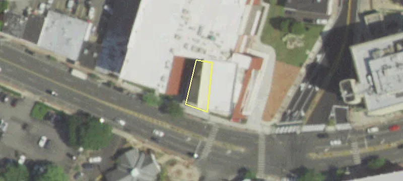 323 Merrick Rd
