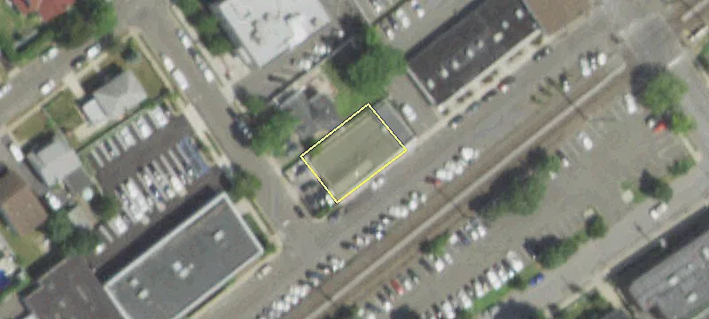 934 Railroad Ave