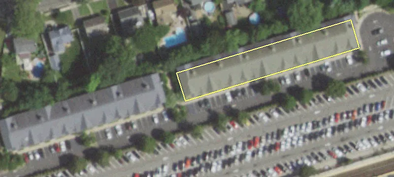 81 Secatogue Ave