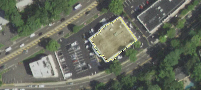 1075 Northern Blvd