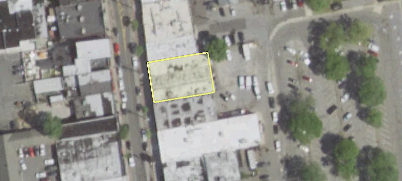 305 Main St