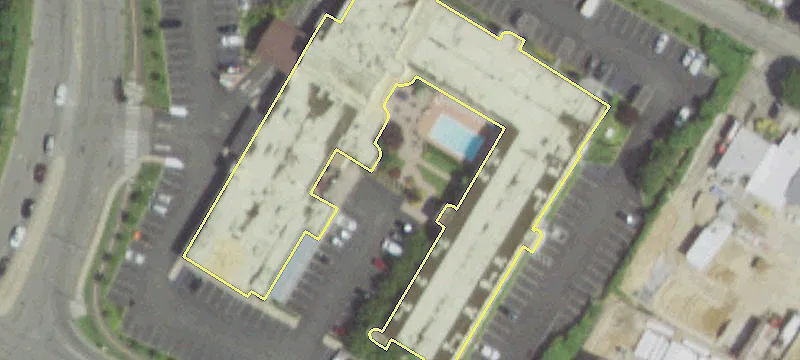 215 Sunnyside Blvd