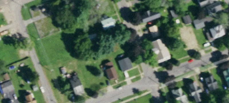 122 Lister Ave