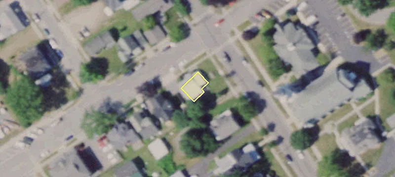 607 Mary St