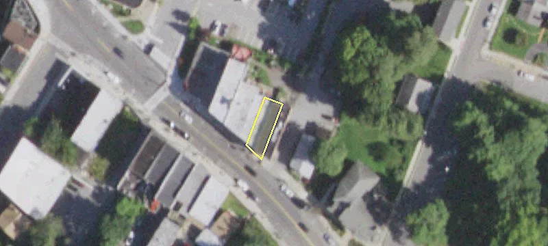 2646 Main St