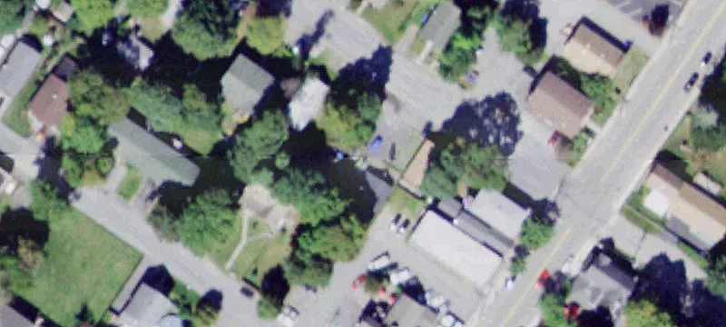 37 Oak St
