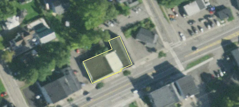 98 Main St