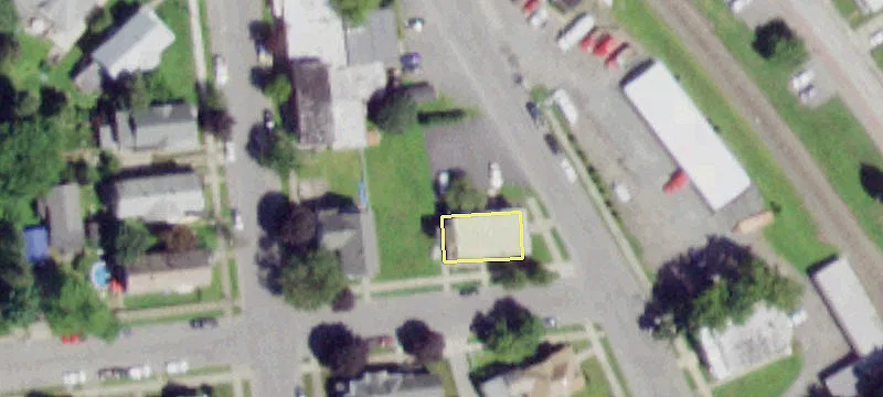 303 2nd Ave