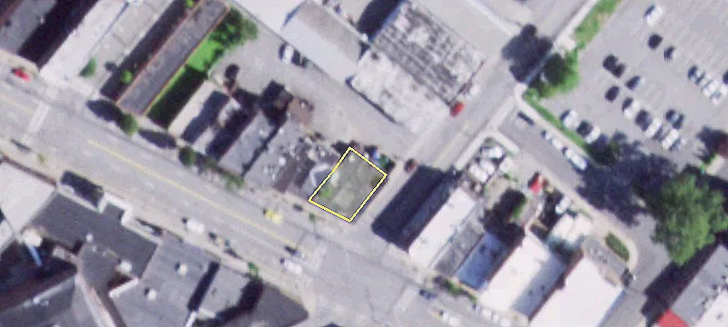 586 Broadway