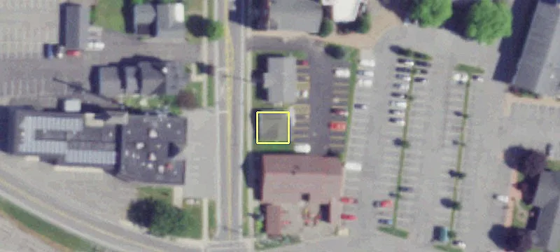 33 Maple Ave