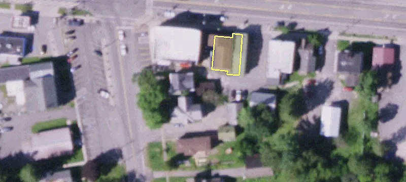 15 Eaton St