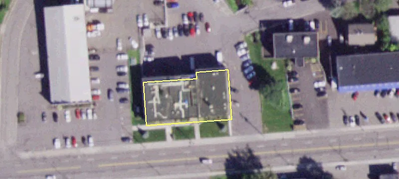 3111 Main St