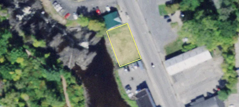 25-27-29 Riverside Dr