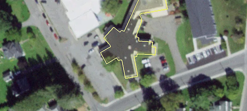 100 Sykes St