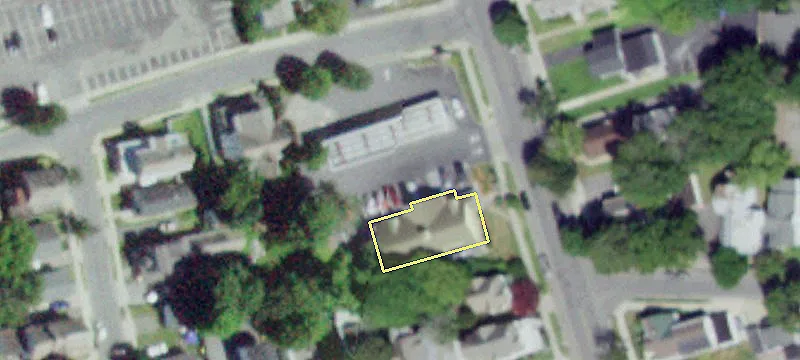 84 Bay St