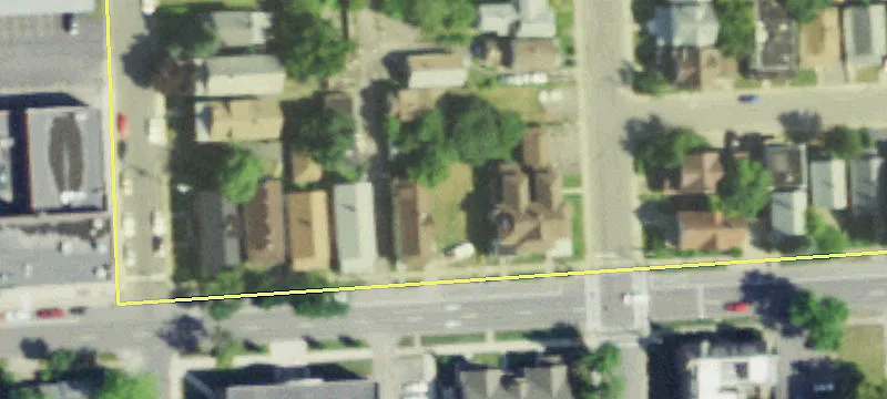620 Walnut Ave