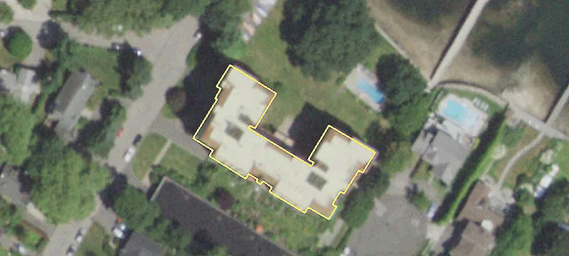 490 Bleeker Ave