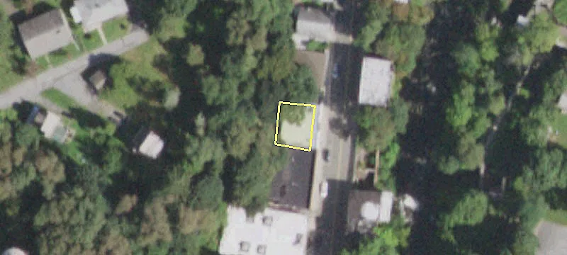 2689 Main St