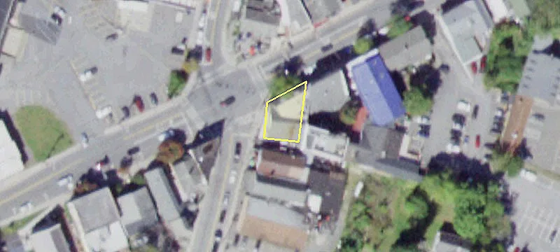 52 Main St