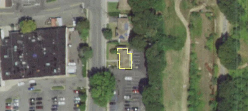 18 Eastwood Blvd