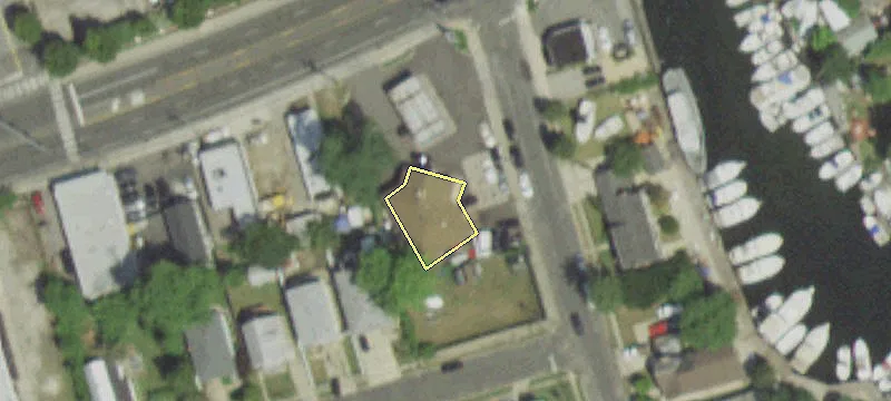 571 Montauk Hwy