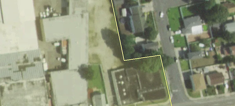 33 Dixon Ave