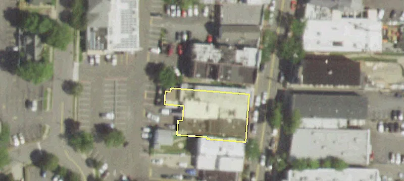 90 Deer Park Ave
