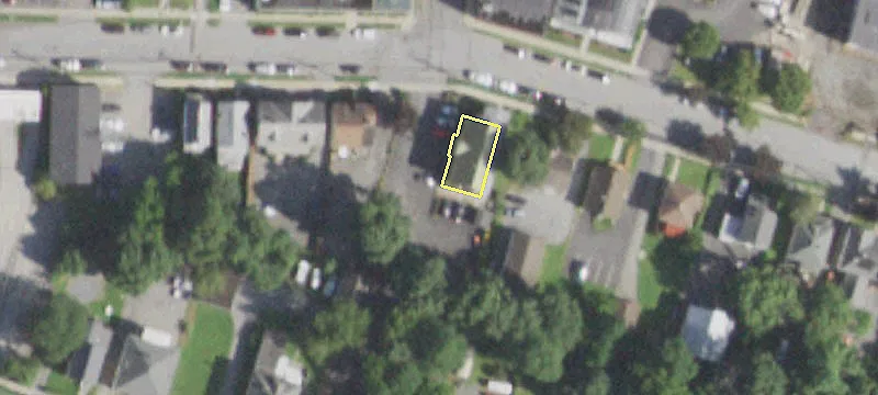 24 Davis Ave