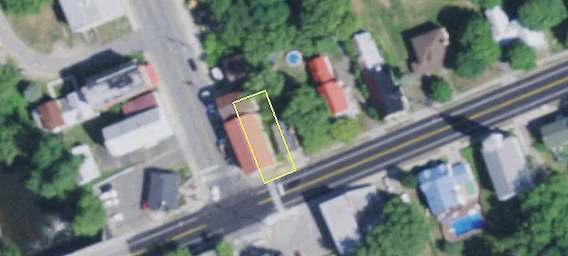 2501 Chateaugay St