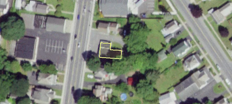 17 Saratoga Ave