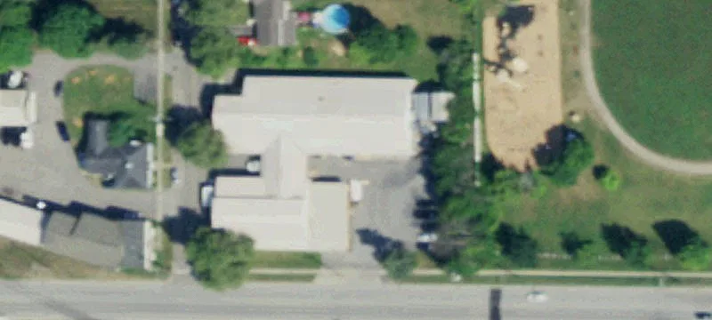 77 Davis St