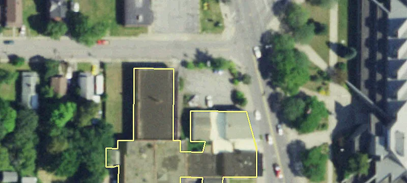 1418 Main St