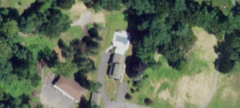 16 Lawrence Cir