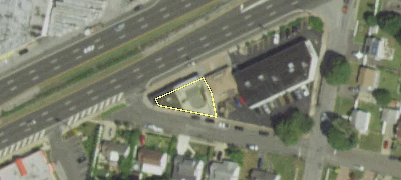 12 Sunrise Hwy