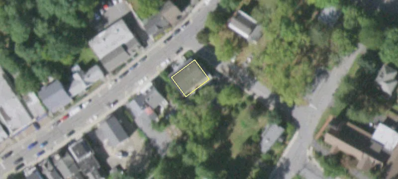 221 Main St