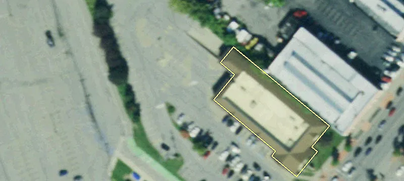3060 Main St