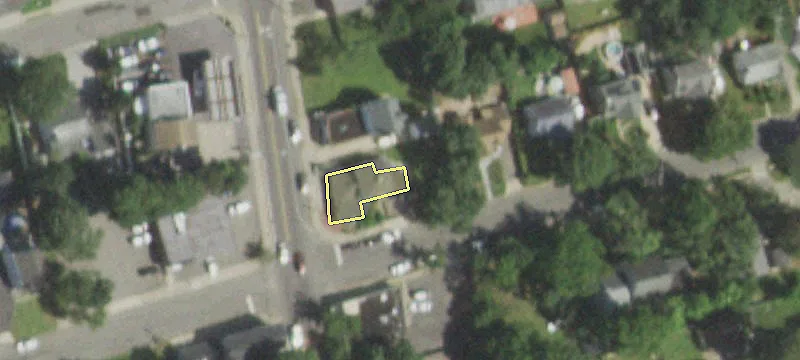 110 Carleton Ave