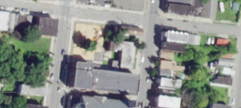 3075 6th Ave