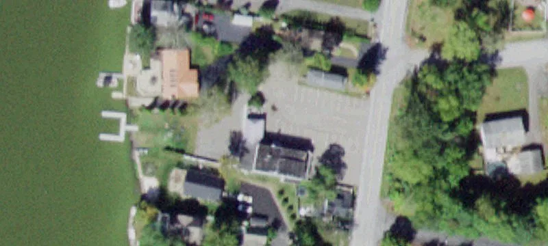 345 Lakeside Rd
