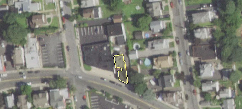 17 Putnam Ave