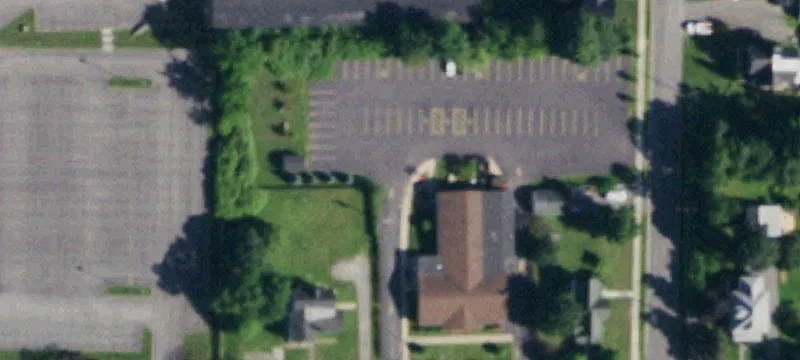 249 Ee Ave