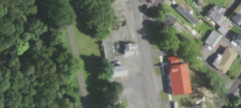 14 Commercial Ave