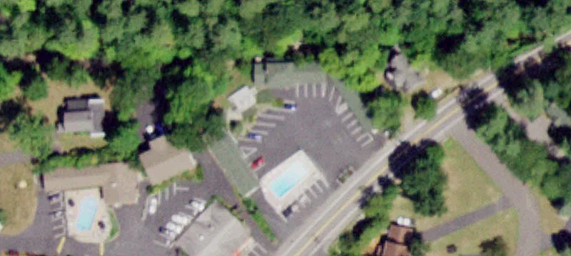 2905 Lk Shr Dr