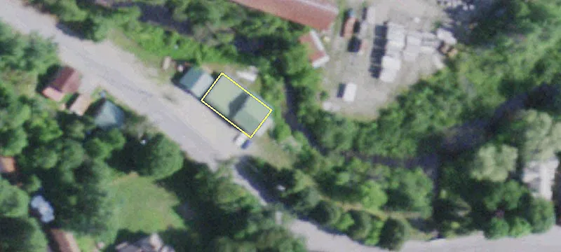 37 Riverside Dr