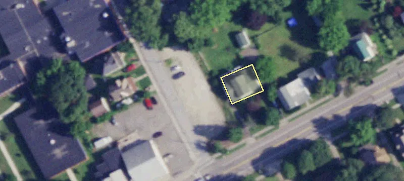 27 Main St