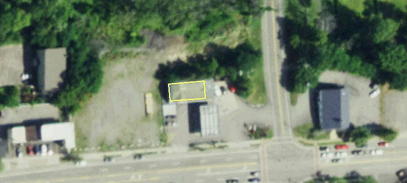 890 Ctr St